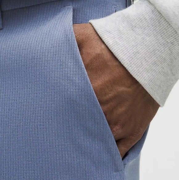 Lululemon Classic Fit 7" Shorts - Picture 8 of 8